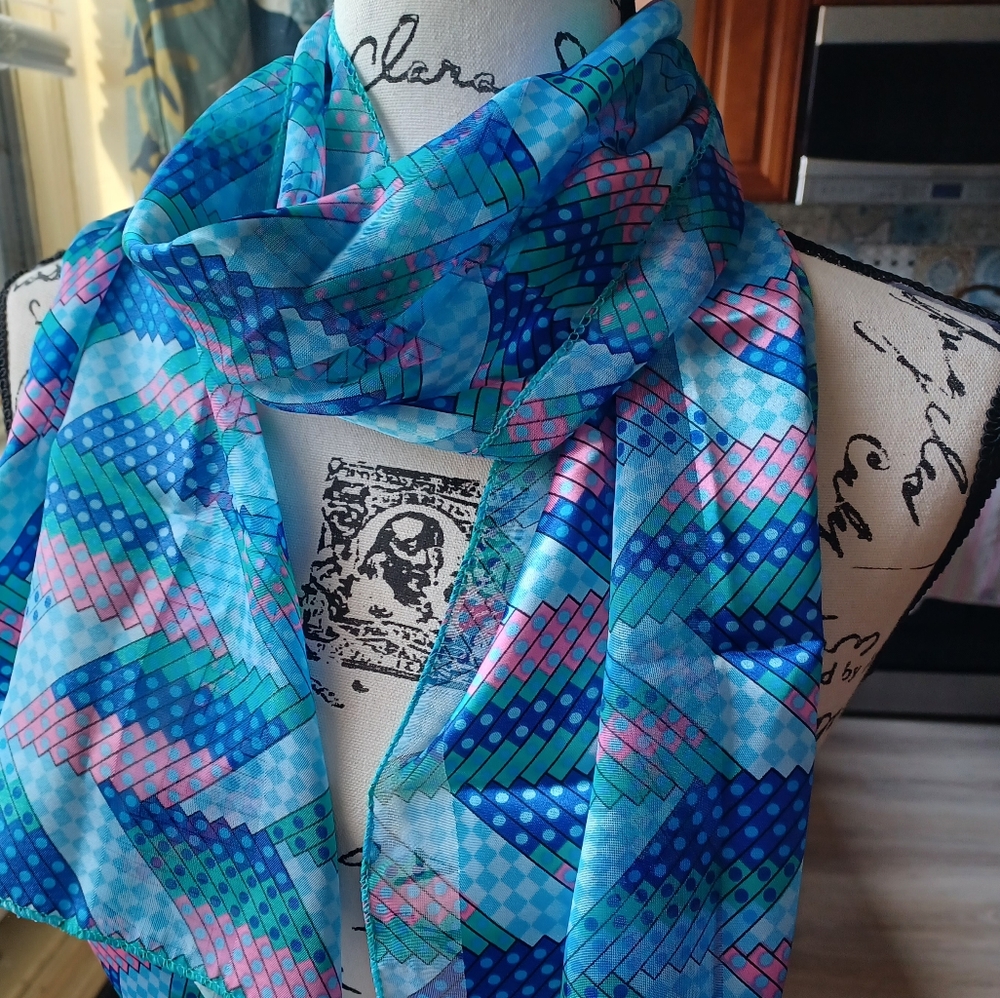 Accessorize Me scarf NWT